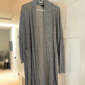 Banana Republic Duster. Color: Grey. Size: S